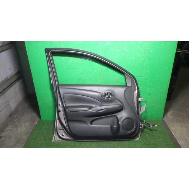 ラティオ DBA-N17 左フロントドア KAC   H010A-3BGAA 中古 |  | 01