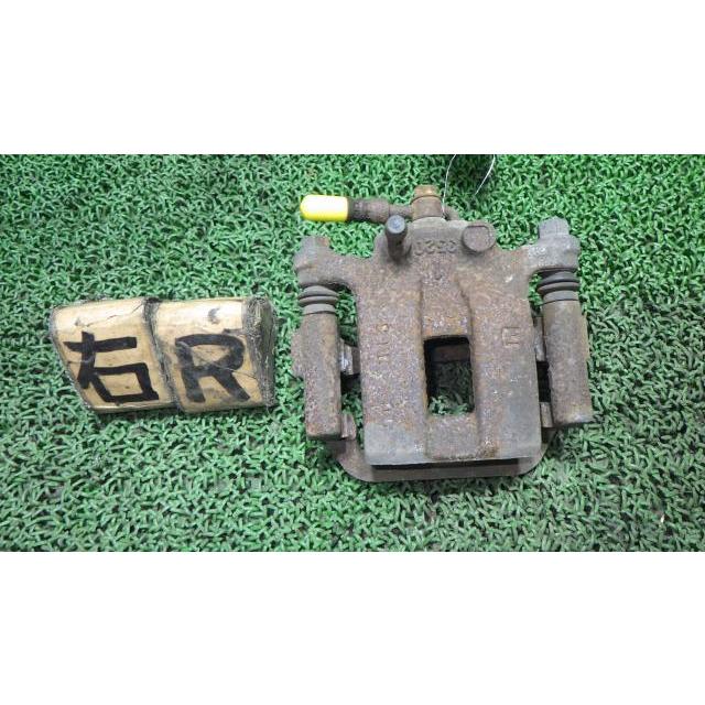 エクストレイル DBA-T31 右リアキャリパー   44001-JG00A 中古 | エクストレイル