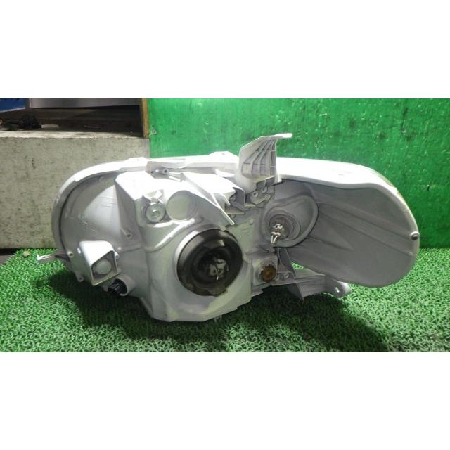 ポルテ ヘッドライト ヘッドランプ レベライザー付き KOITO 52-128 ポルテ CBA-NNP10 右ヘッドランプ KOITO 52-128 81130-52550 中古