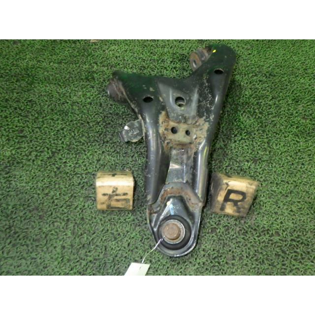 インプレッサ DBA-GP7 右Rアッパアーム 37J | 