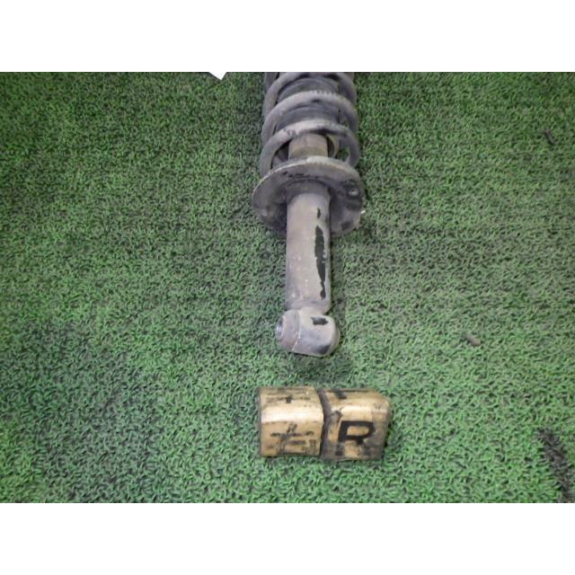 エクシーガ DBA-YA4 右リアストラット |  | 02