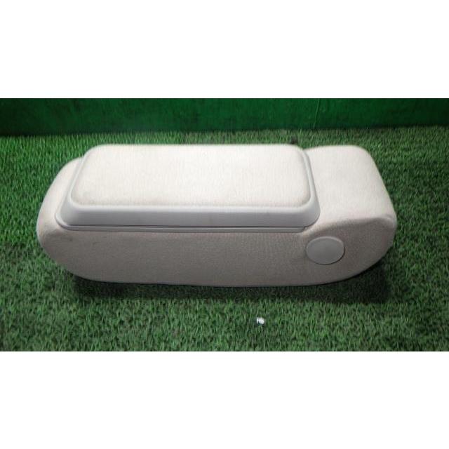 ムーヴ ムーヴキャンバス DBA-LA800S アームレスト 72810-B2870-E0