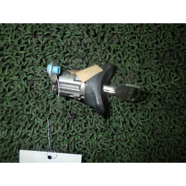 ミラ（ダイハツ） ミラ LE-L250V リアゲートキーシリンダー/ 中古