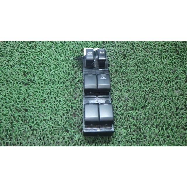 ティアナ DBA-J32 パワーウインドウスイッチ   25401-JN25C 中古 | ティアナ