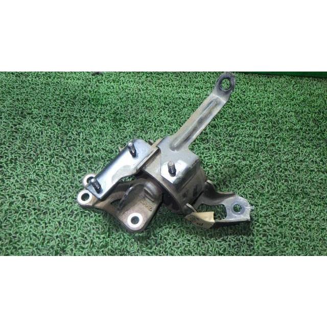 ワゴンR　エンジンマウント　MH34S ワゴンR ワゴンR DBA-MH34S エンジンマウント/左 11620-50M20 中古