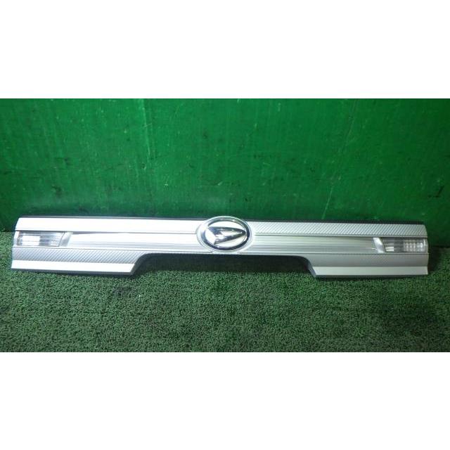 タント DBA-L375S リアフィニッシャーパネル   76802-B2050 中古 | タント