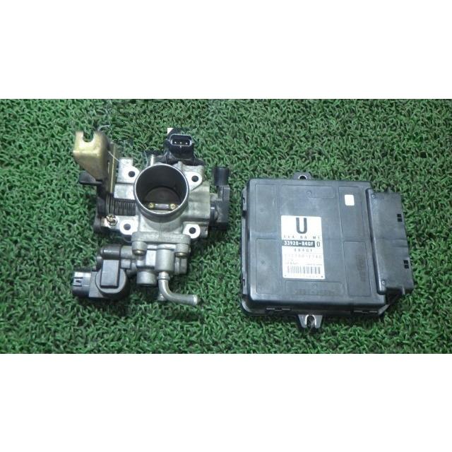 アルト用中古エンジンコンピューター3AT アルト LA-HA23S エンジンコンピューター DENSO 33920-84GF3 中古