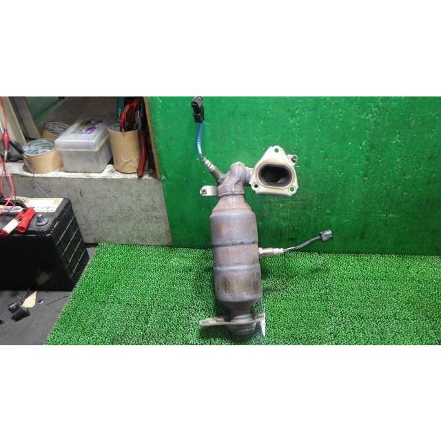 ホンダ 純正18160-R9G-000 触媒　JF1 N-BOX ホンダ 純正18160-R9G-000 触媒JF1 N-BOX