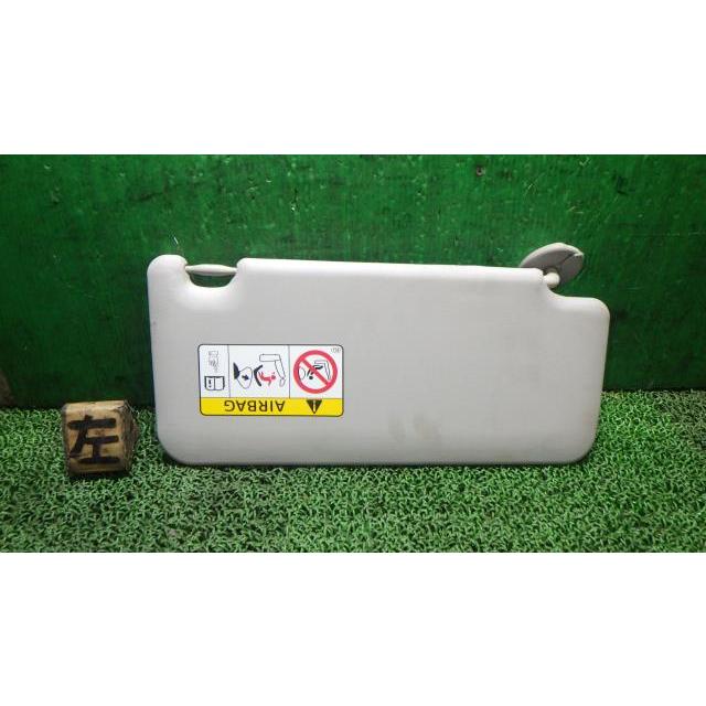 シエンタ(車) シエンタ DAA-NHP170G サンバイザー 74320-52F00-B0 中古