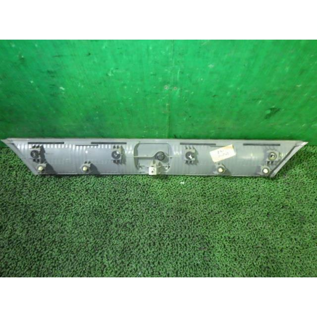 エリシオン DBA-RR1 リアフィニッシャーパネル NH731P スタンレー |  | 01