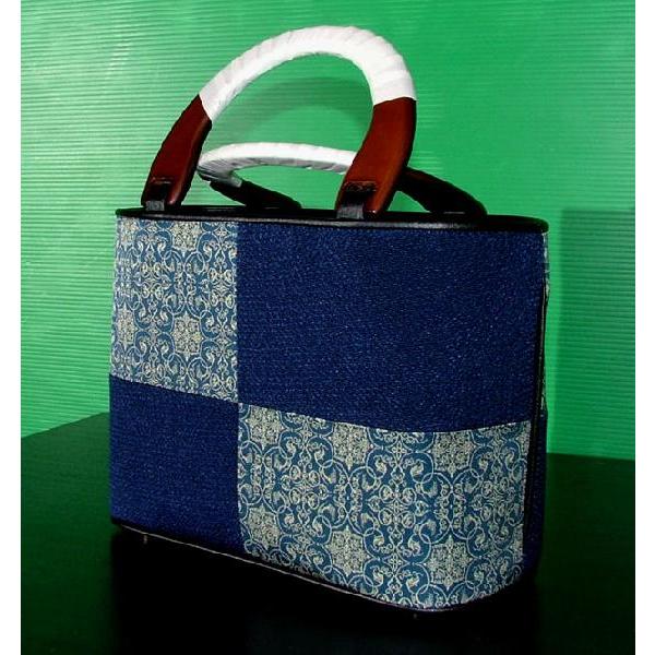 和装バッグ加工料金 和装バッグ中 送料無料 京都ひのや呉服店 ファッション 和装バッグ中 送料無料 着物のはぎれで作る和装用バッグの加工代です Tatuai1 和装バッグ加工料金 Tatuai1 数量限定セール