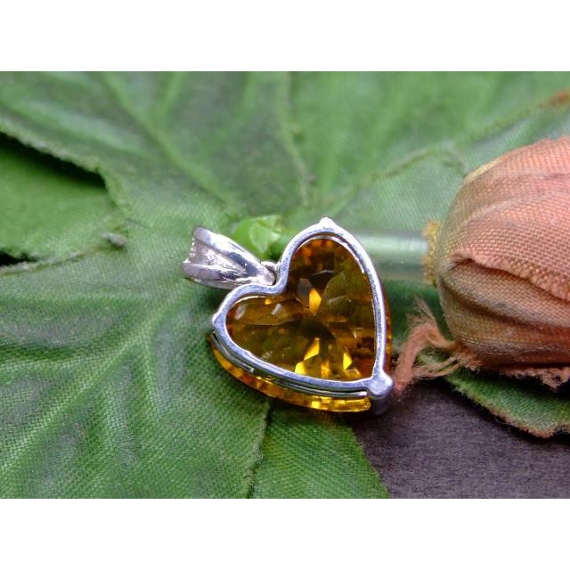 189.天然石シトリンチャーム