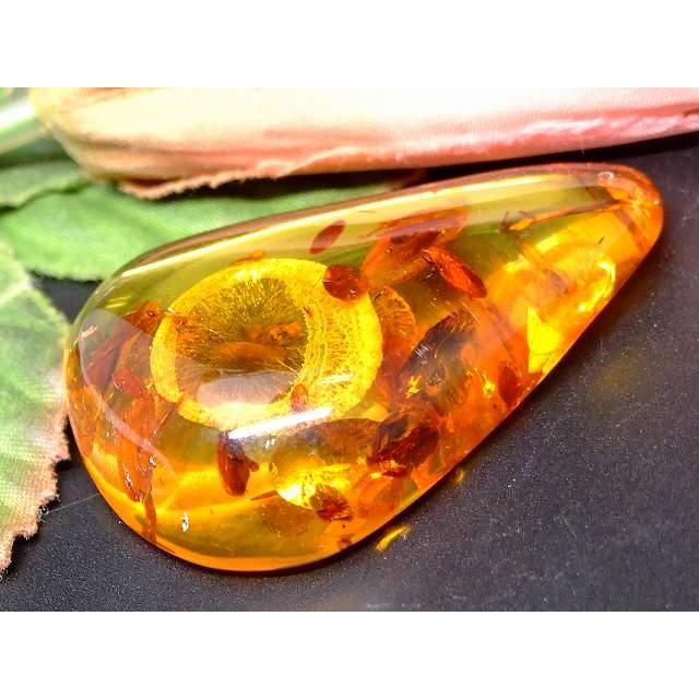 天然石 当時物 琥珀 珊瑚 他 珠7個 古道具 時代物 天然石 当時物 琥珀