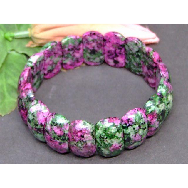 g3-1059 25×12mm AA ルビー インゾイサイト 着色 カット バングル