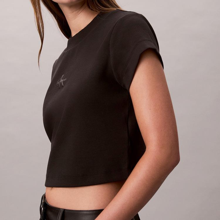 Calvin Klein（カルバン・クライン） クロップ Tシャツ ショート丈
