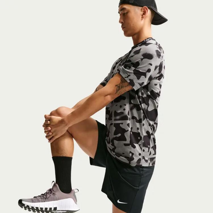 Nike Dri-FIT ストライプショートパンツ NIKE（ナイキ） パンツ ショートパンツ ハーフパンツ ドライフィット