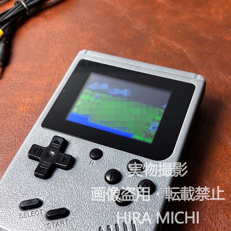 アウトドア向け 500in1 携帯ゲーム機 ゲームパッド付き 小型軽量 USB