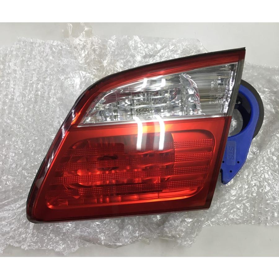 日産 【中古品】日産 セフィーロ PA33 トランク側テールランプ右