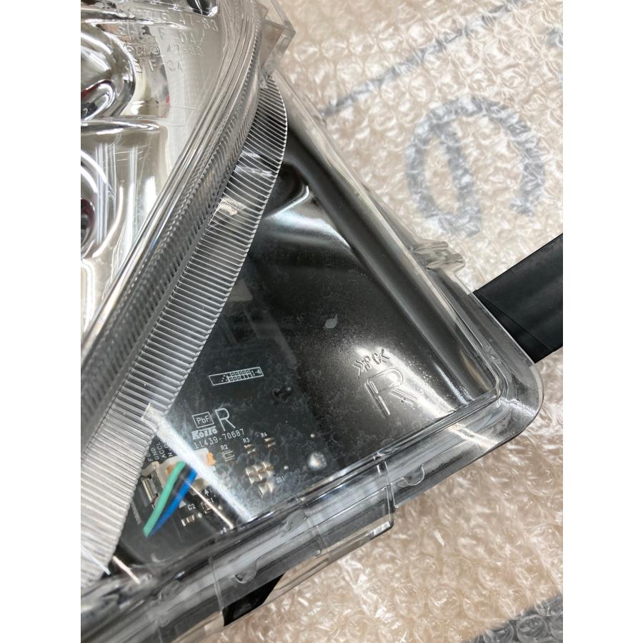 プリウス 【中古品】トヨタ純正 プリウス 50系 フォグランプ右 （運転