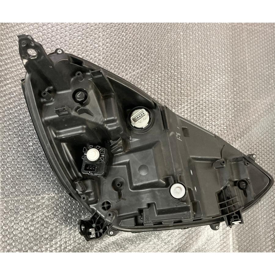 フィット 【中古品ジャンク】ホンダ純正 フィット GR系 ヘッドライト