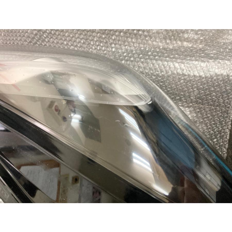フィット 【中古品】ホンダ純正 フィット GR系 ヘッドライト 右 （運転