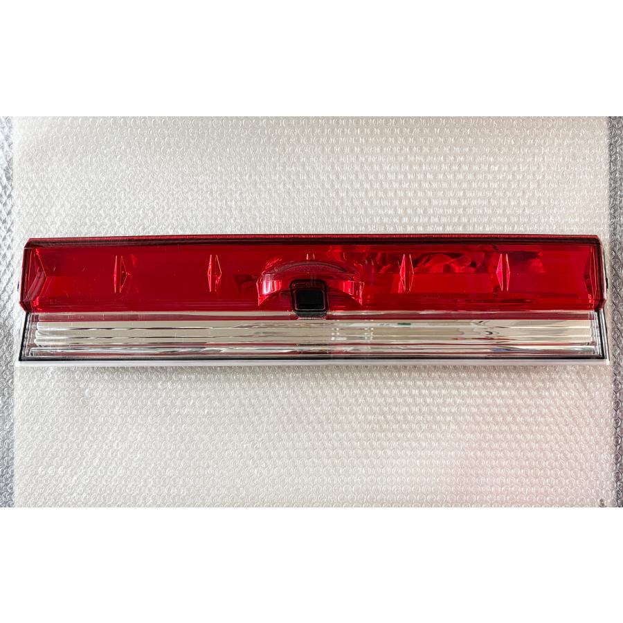 三菱（MITSUBISHI） 【中古品】三菱純正 デリカD:5 CV1W テールランプ