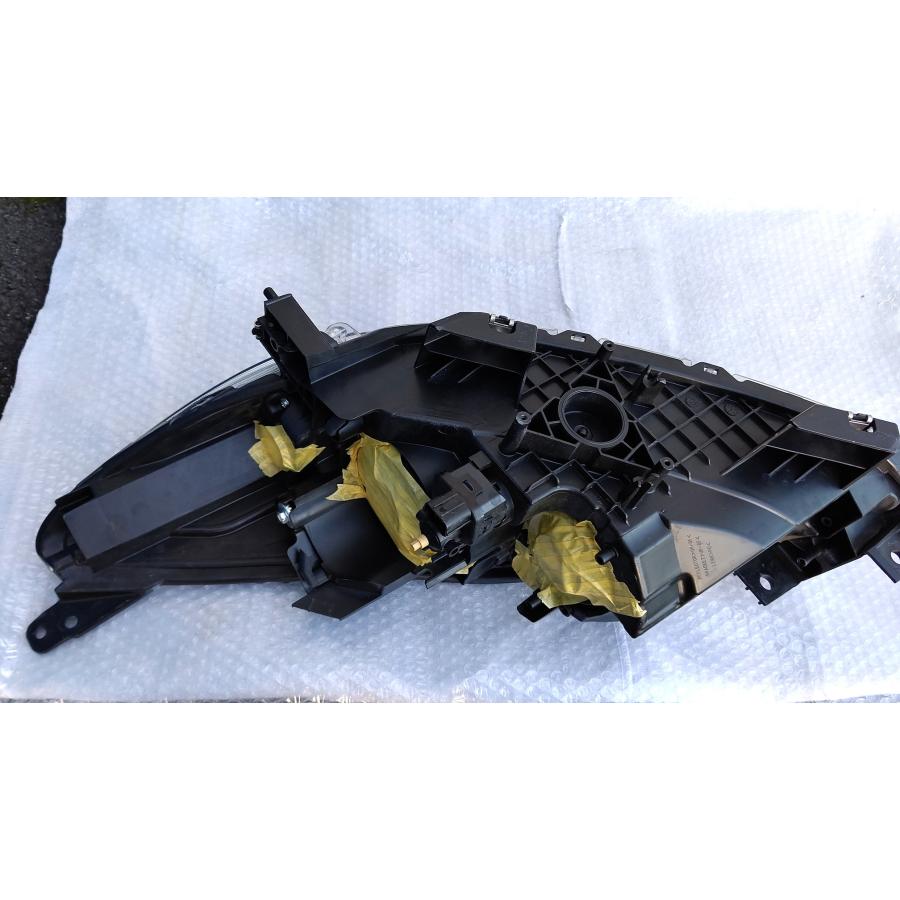 マツダ（Mazda） 【中古品】マツダ純正 プレマシー LWFFW ヘッド