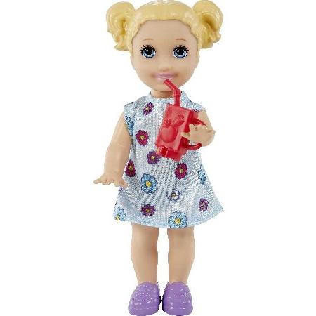 貴重 Barbie Teacher Doll (Brunette)，Toddler Doll (Blonde)， Flip Board， Laptop， Backpack， Toddler Desk， Pet Turtle， Great Gift for Ages 3 Years Old ＆ Up