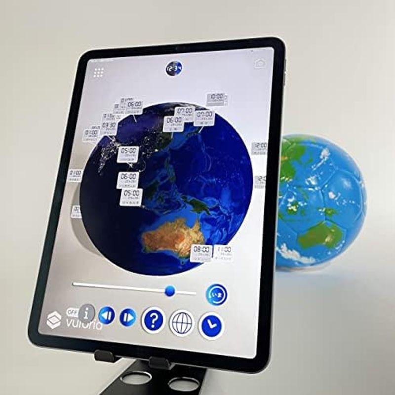 ほぼ日のアースボール PLAY サッカーボールタイプのアースボール。アプリをかざすと地球の「今」がリアルタイムに見える地球儀です。直径約22｜hiroes｜04