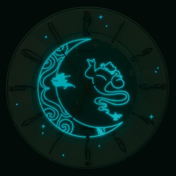 セイコー　アナログ電波掛時計　FS512C　ディズニー アラジンの世界観を美しく表現した掛時計　暗くなるとアラジンのキャラクターたちが浮かび上がります｜hiroitokeigankyouten｜02