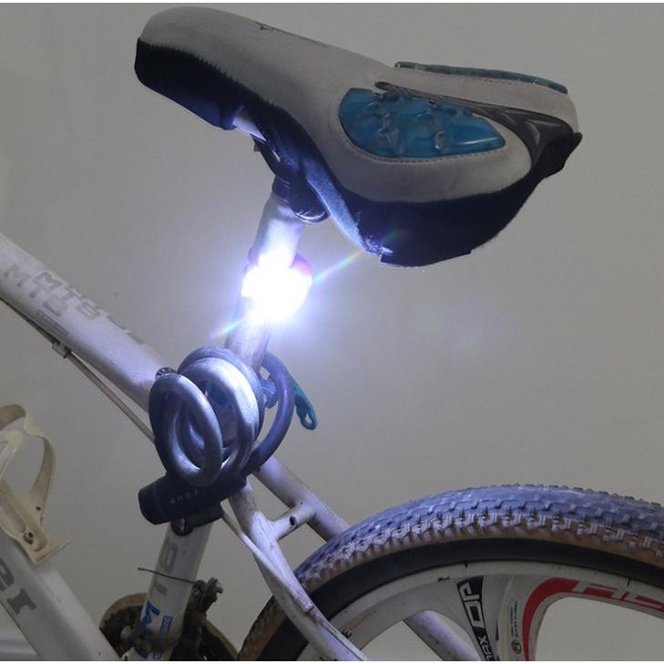 オンライン限定商品】 シリコン 自転車ライト 《ブルー》 小型ライト 自転車用ライト ミニ シンプル 防水 ハンドル LEDライト 懐中電灯 _ tronadores.com オンライン限定商品】 シリコン 自転車ライト 《ブルー》 小型ライト 自転車用ライト ミニ シンプル 防水 ハンドル LEDライト 懐中電灯 _ tronadores.com