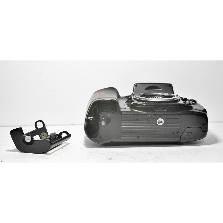 ニコン Nikon F90 BODY ボディ データバック MF-26 付 ニコン Nikon F90 BODY ボディ データバック MF-26 付
