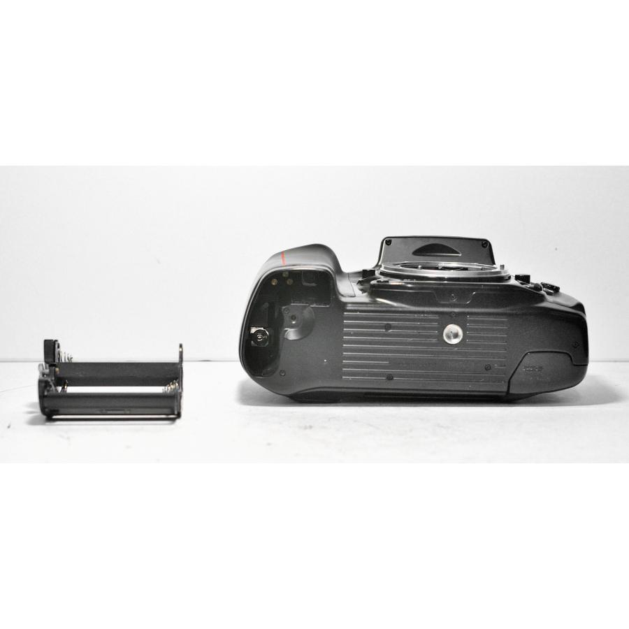 ニコン Nikon F90 BODY ボディ データバック MF-26 付 ニコン Nikon F90 BODY ボディ データバック MF-26 付