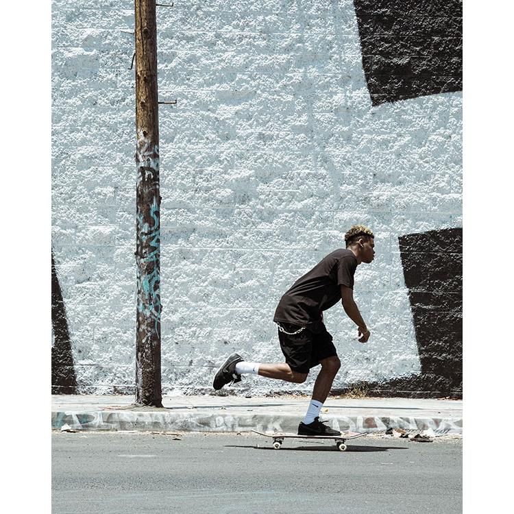 PRIMITIVE SKATEBOARDING × TUPAC (プリミティブ) Tシャツ Legend Tee