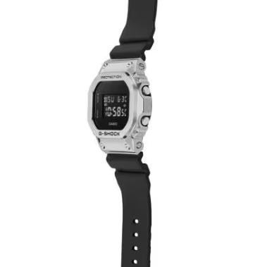 G-SHOCK 【送料無料】CASIO カシオ 20気圧防水 スクエアデザイン GM
