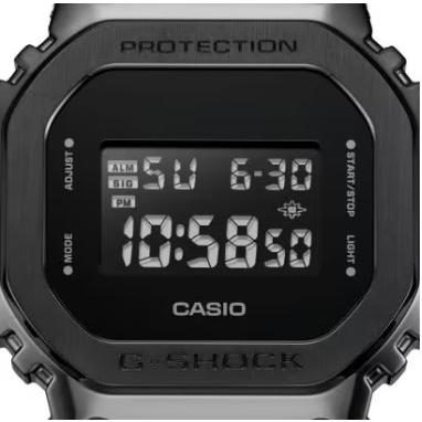 G-SHOCK 【送料無料】CASIO カシオ 20気圧防水 スクエアデザイン GM