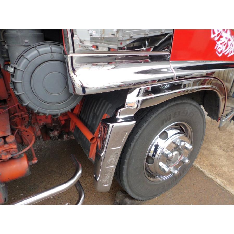 日野 レンジャープロ／17レンジャー用 メッキフェンダーアッパーパネル