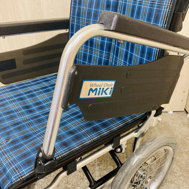 MIKI 車椅子 折りたたみ式 ネイビー 取扱説明書付き MIKI 車椅子