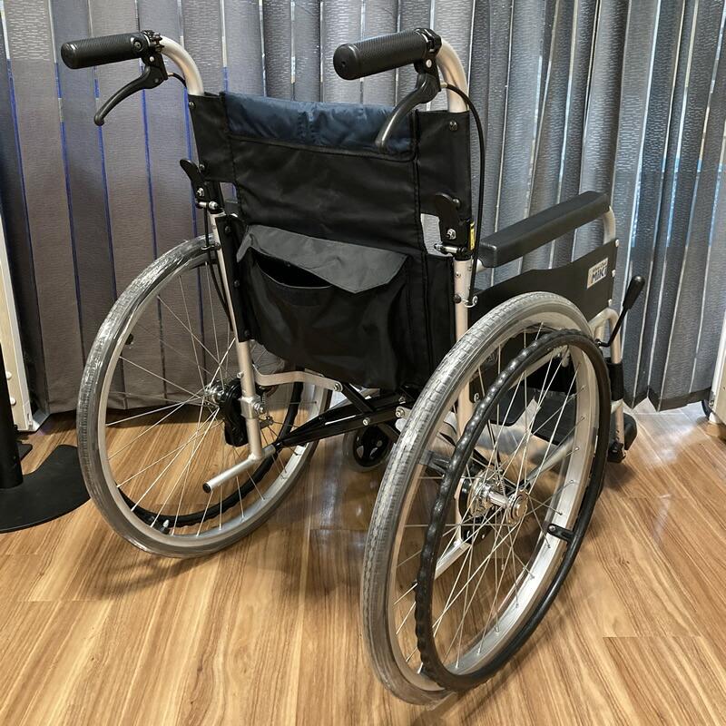 車椅子 多機能自走式車椅子 座幅40cm 軽量❗️ 中古品 車椅子,介助