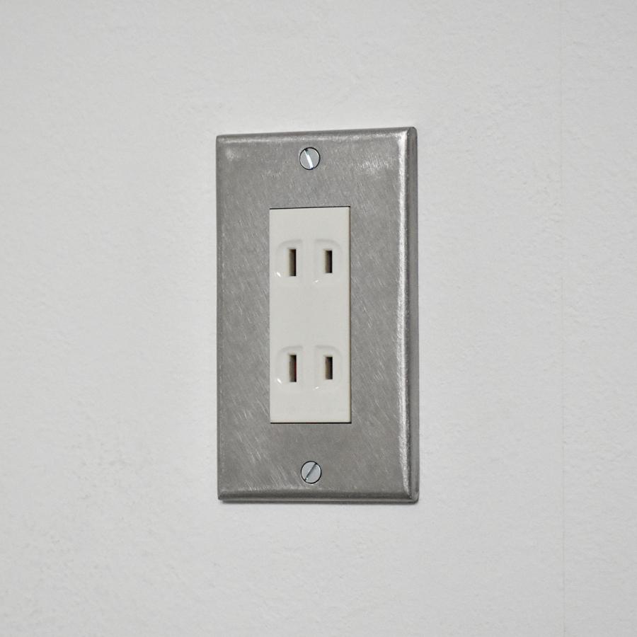 コンセントカバー ステンレス シングル WN1302対応 1連 アイアン