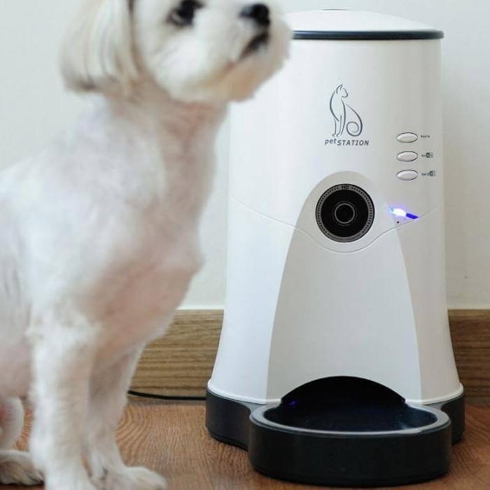 即納 最大半額 ペットステーション 給餌器 ペット 給餌機 カメラ付き自動給餌器 カメラ スマホ 遠隔操作 自動 自動給餌器 自動給餌機 エサ フード 給餌 犬用 猫用 ペット用 絶対一番安い Www Thedailyspud Com