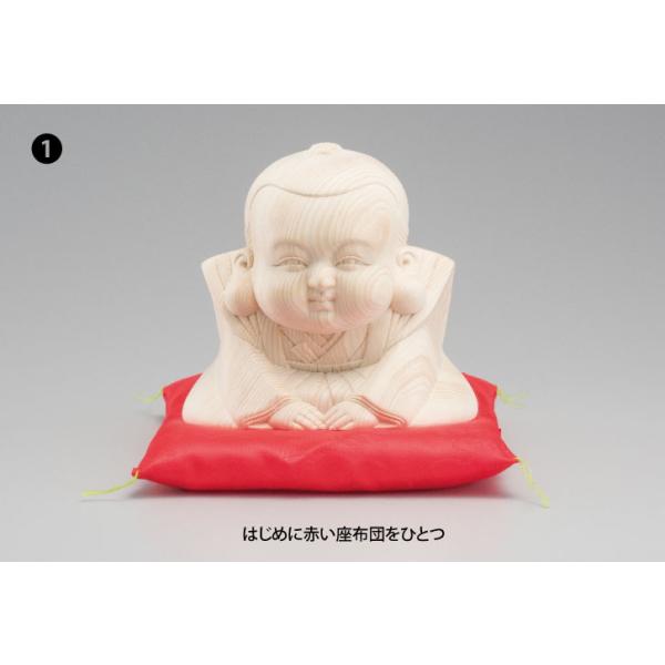 木製 福の神 彫刻 赤いクッション付き 木製 福の神 彫刻 赤いクッション付き - メルカリ