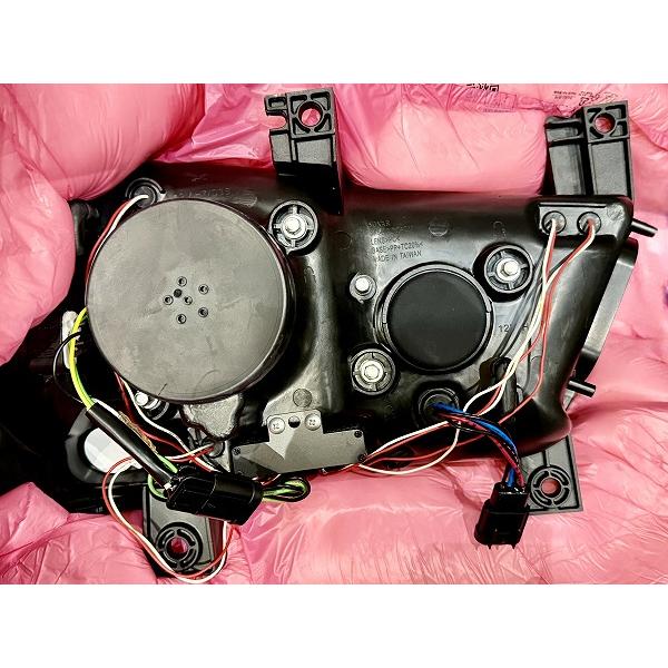 ヘッドライト 左右セット ダッジチャージャー　2013 ダッジ（DODGE） 【特注品/HID仕様/日本仕様/LEDバー】11-14y