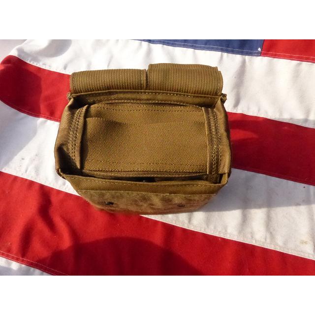 米軍放出品 FSBE2 9mmマガジンポーチ コヨーテブラウン 海兵隊 USMC 米軍放出品 USMC 9ミリ マガジンポーチ MOLLE コヨーテブラウン 実物