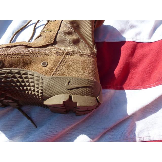 ナイキ SFB ジャングルブーツ コヨーテ　Nike　8　26cm 332ｘ