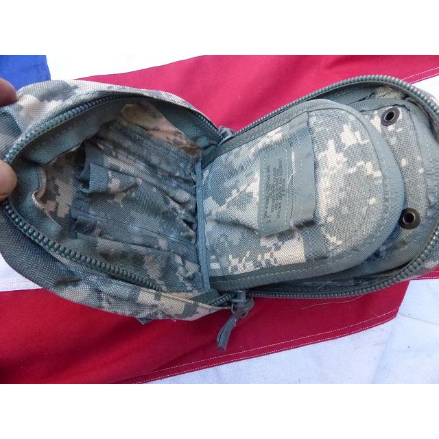 米軍実物 ＡＣＵ リーダーポーチ GPS & ライティングインサート付 01 米軍実物 ACU リーダーポーチ GPS & ライティングインサート付 01x