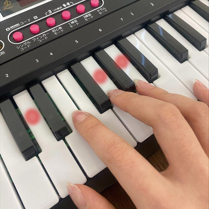 光る鍵盤 電子ピアノ キーボード ガイド機能付き ピアノ 61鍵盤 音色