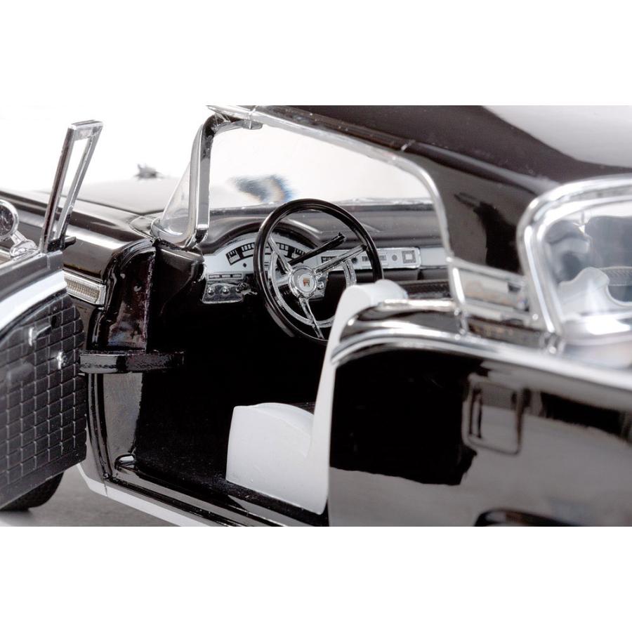 1/18 1957年 フォード フェアレーン スカイライナー (ブラック