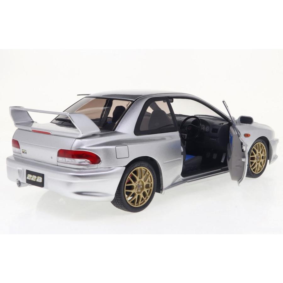 1/18 スバル インプレッサ 22B 1998 (シルバー)の画像