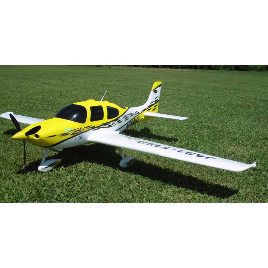 シーラスSR22 電動　完成機 シーラス、SRシリーズ航空機納入10.000機を特別特別版で祝う